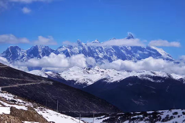 林芝-苯日神山-大峽谷-南伊溝-巴松錯-篝火3日游