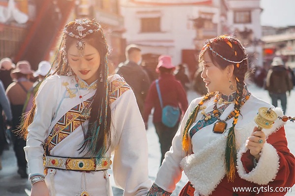 西藏旅行一周費(fèi)用一般多少